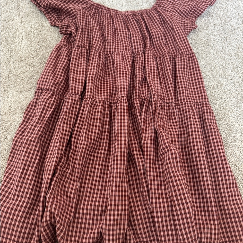 Old Navy Rust and Cream Gingham Smocked Top